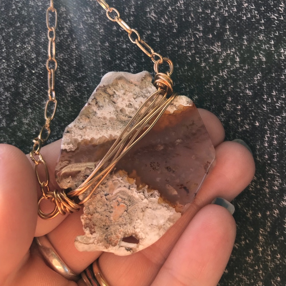 Wire wrapped stone necklace - Picture 2 of 5
